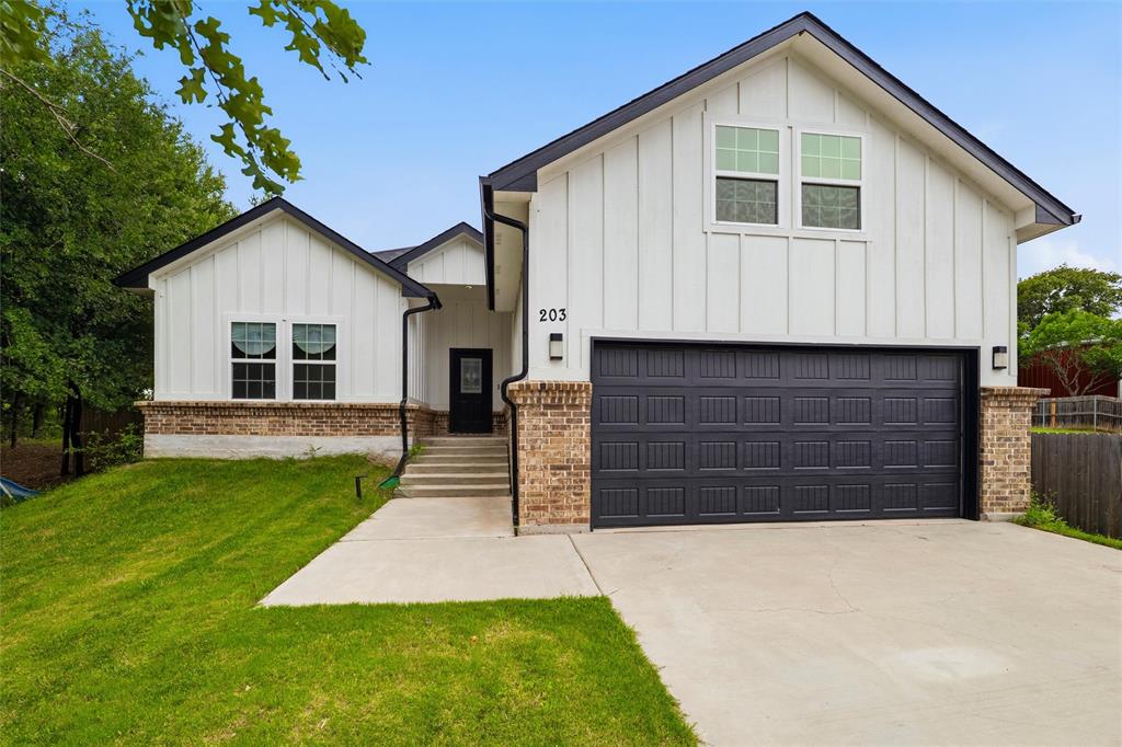 203 Pioneer Drive — photo