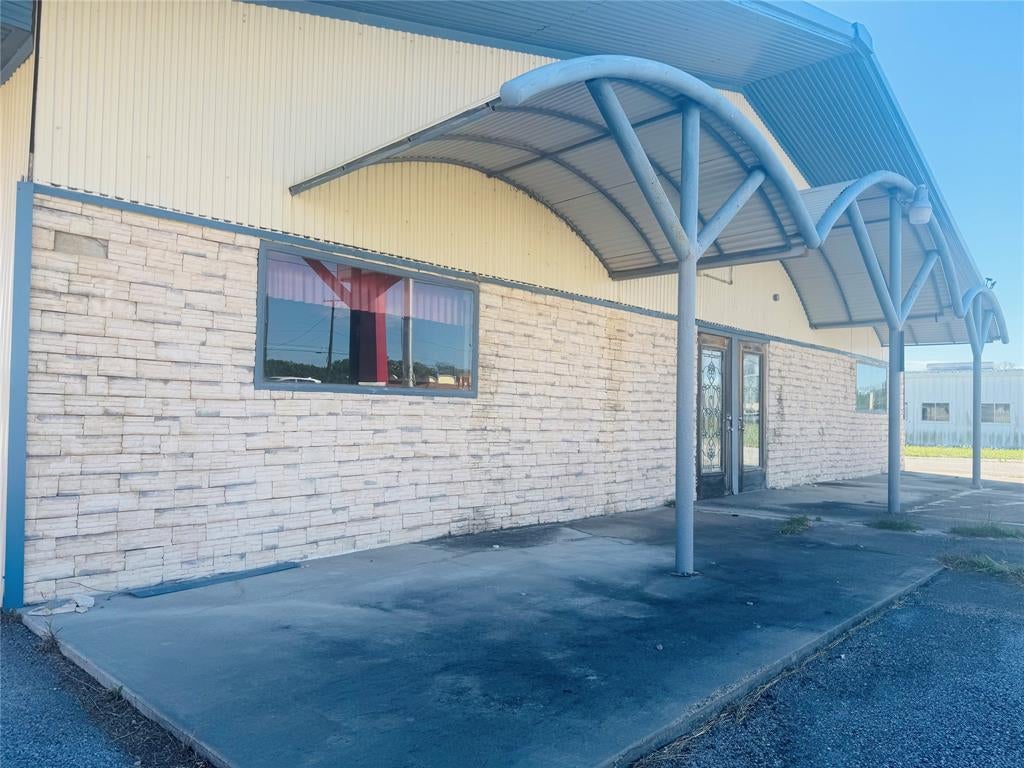 407 N Robinson Drive — photo