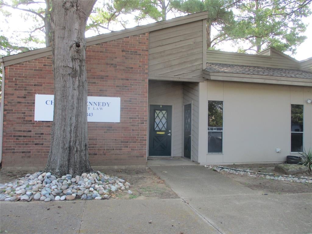 2403 Cales Drive B & C — photo