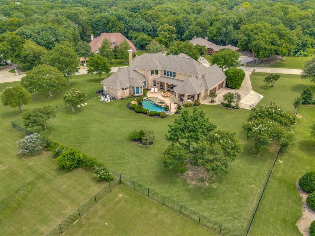 671 Lakeridge Drive — photo