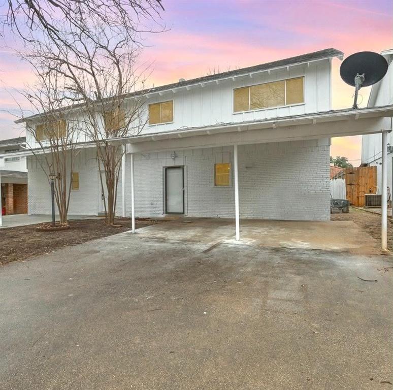 2135 Fleur De Lis Court — photo