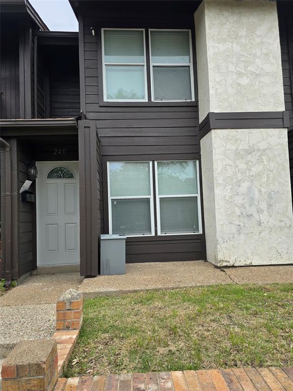 240 Rolling Hills Place — photo