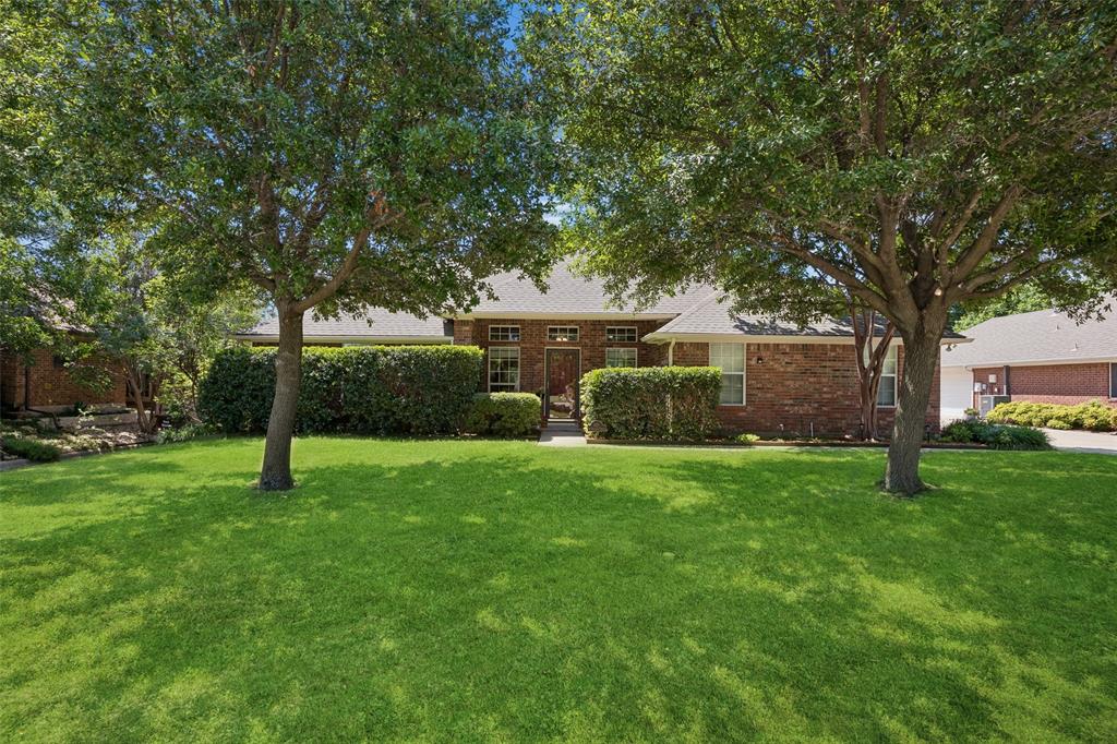 621 W Windsor Drive — photo