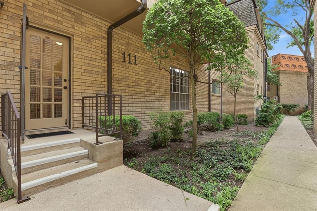 4312 Bellaire Drive S 111 — photo