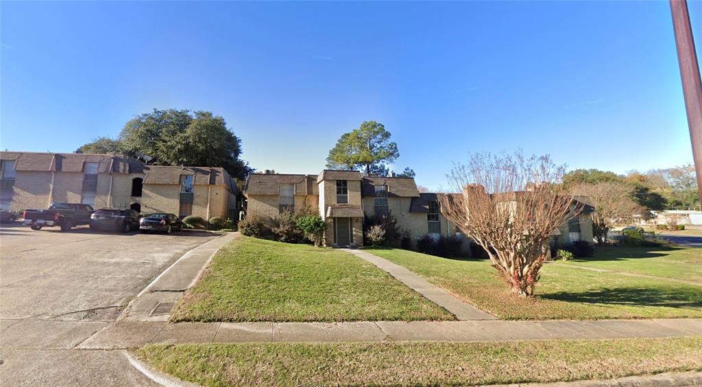 7000 Creswell Road 124 — photo