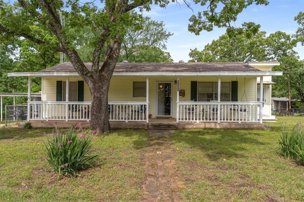 6111 County Road 2610 — photo