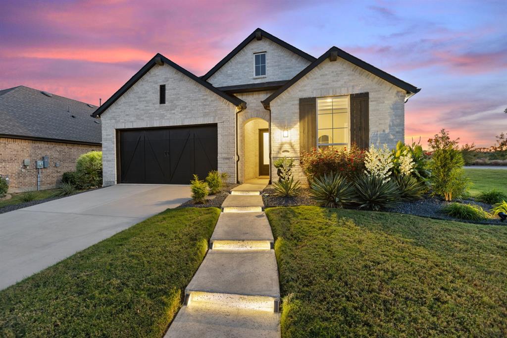 1725 Mcdougall Creek — photo
