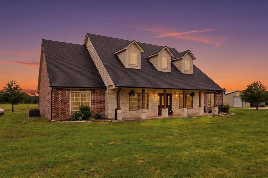 8737 E FM 1567 — photo