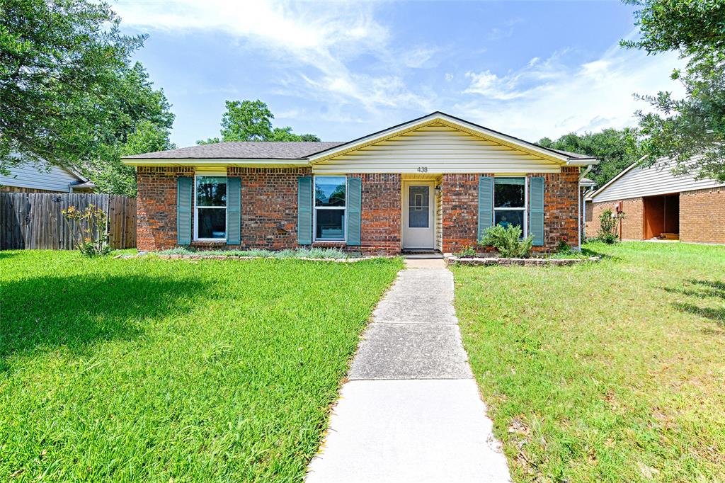 438 Woodhurst Drive — photo