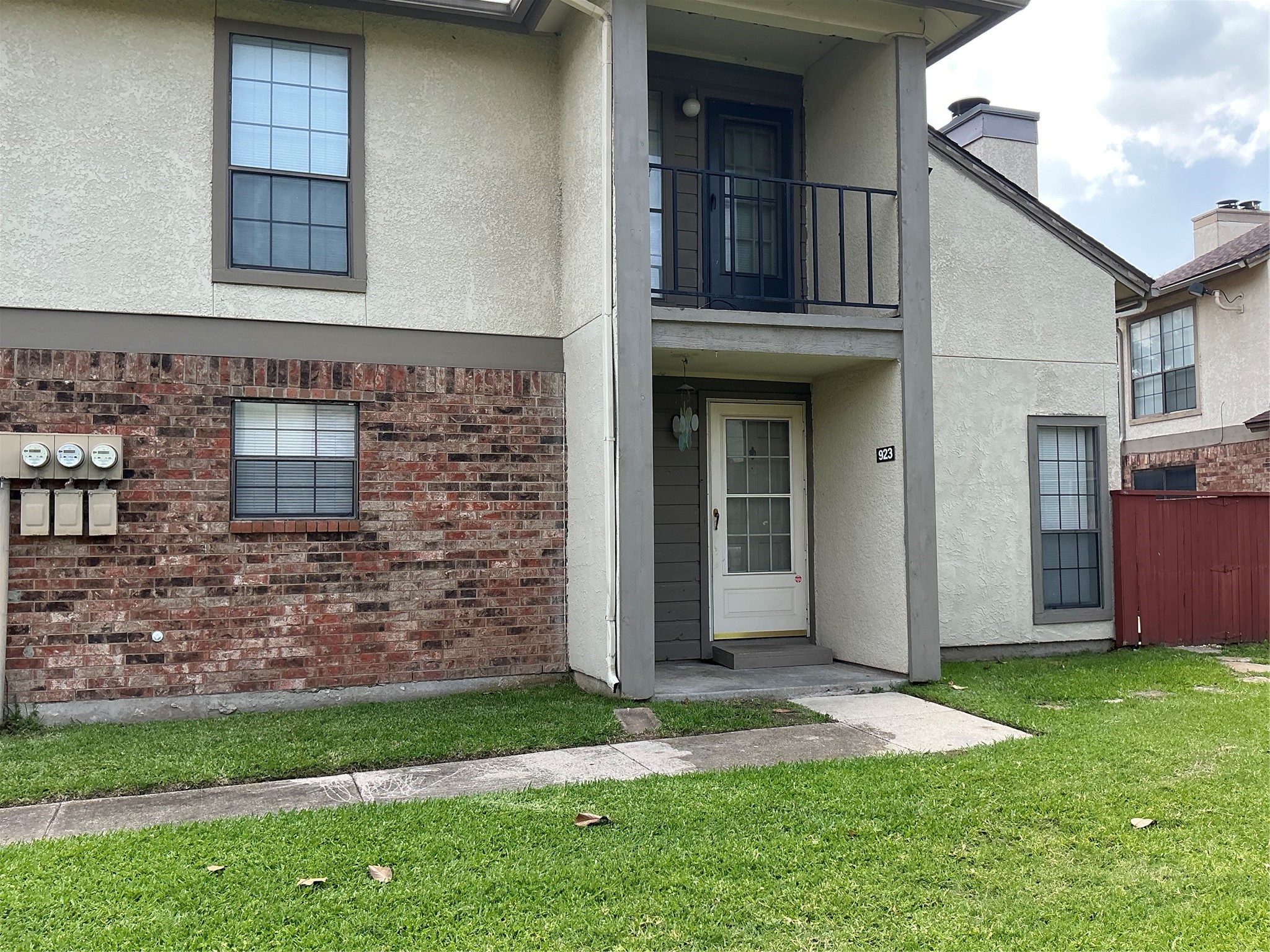 923 Turtle Lake Boulevard — photo