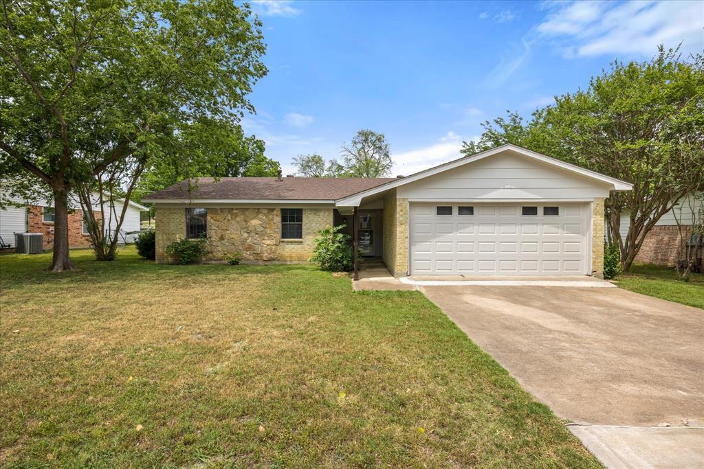 606 Nancy Drive — photo