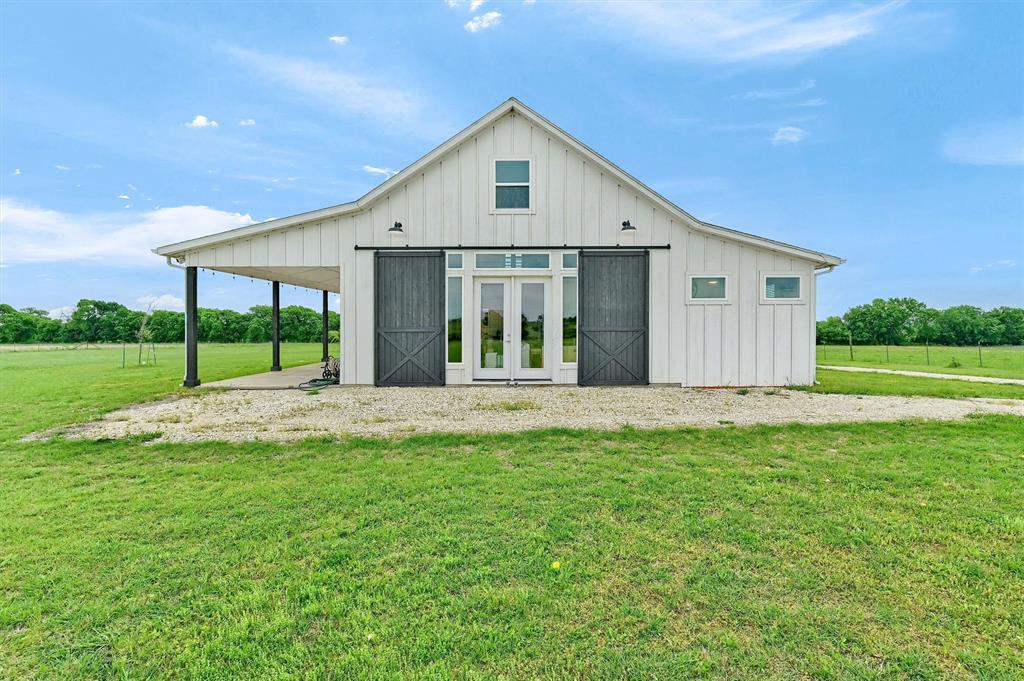 5235 FM 1752 S — photo