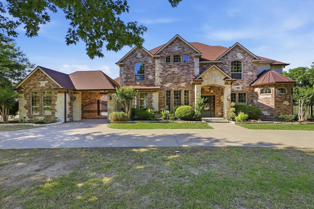 2056 Willow Bend Drive — photo
