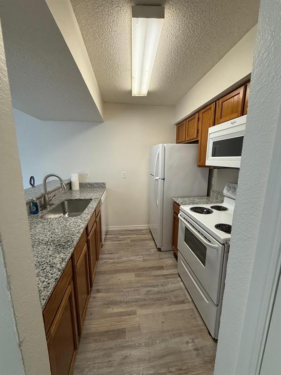9807 Walnut Street D 304 — photo