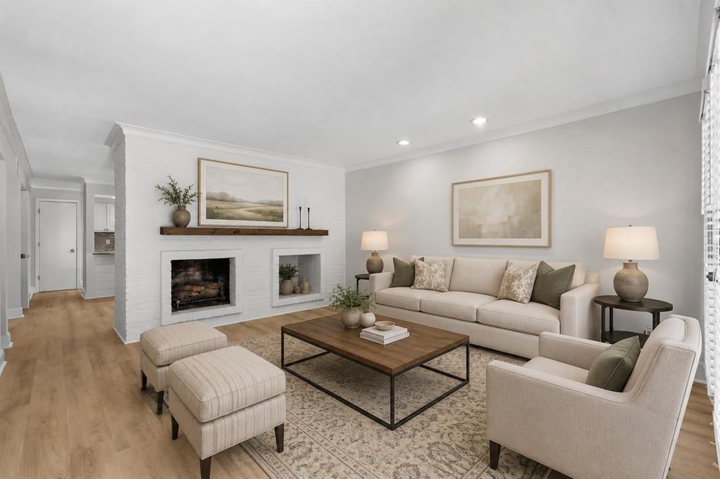 5928 Sandhurst Lane 127 — photo
