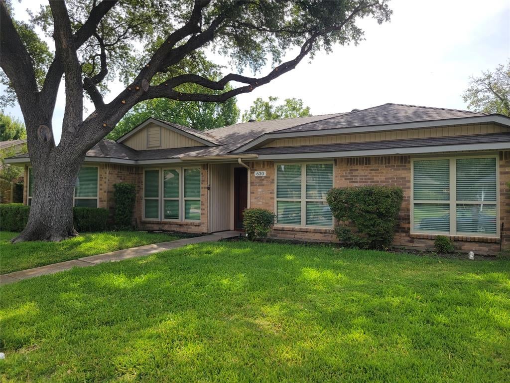 630 Country View Lane — photo