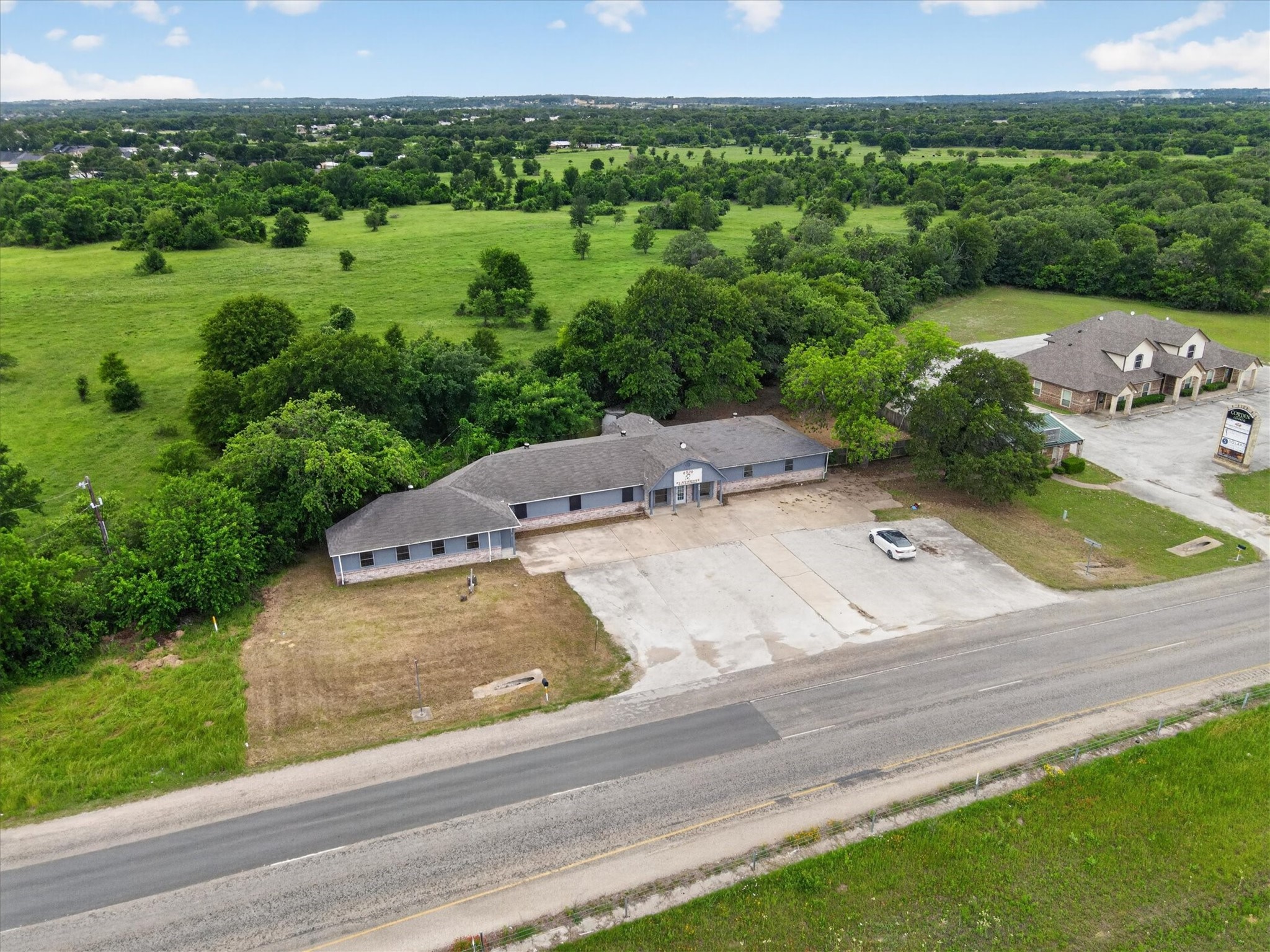 936 E Highway 199, Springtown, TX 76082 — photo 3