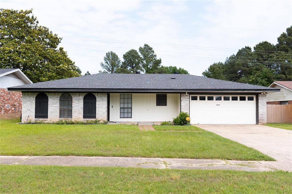 9213 Scotch Pine Drive — photo