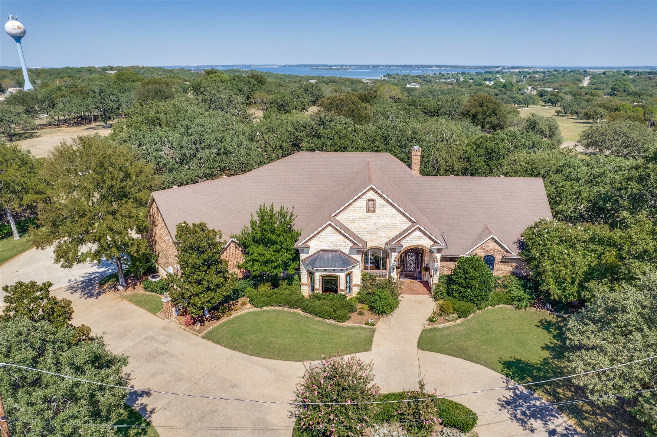 221 Hart Court — photo