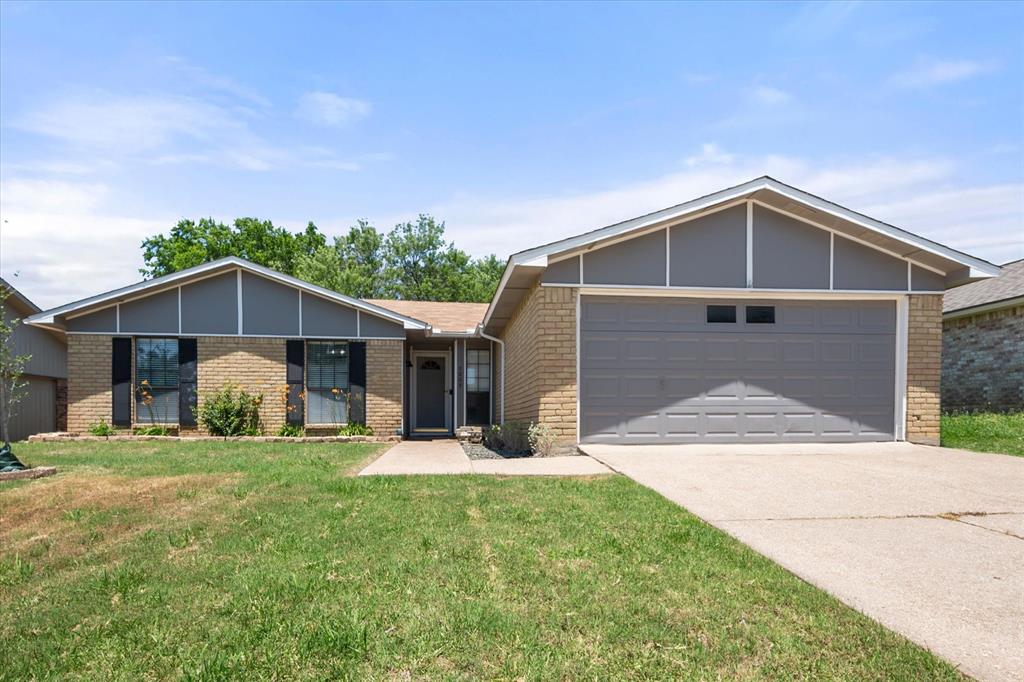 7009 Forestview Drive — photo