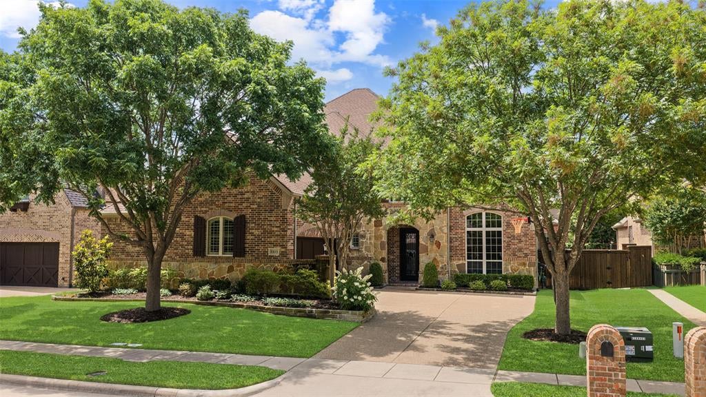 8105 Blue Hole Court — photo
