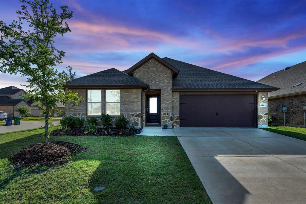3204 Peacock Lane — photo