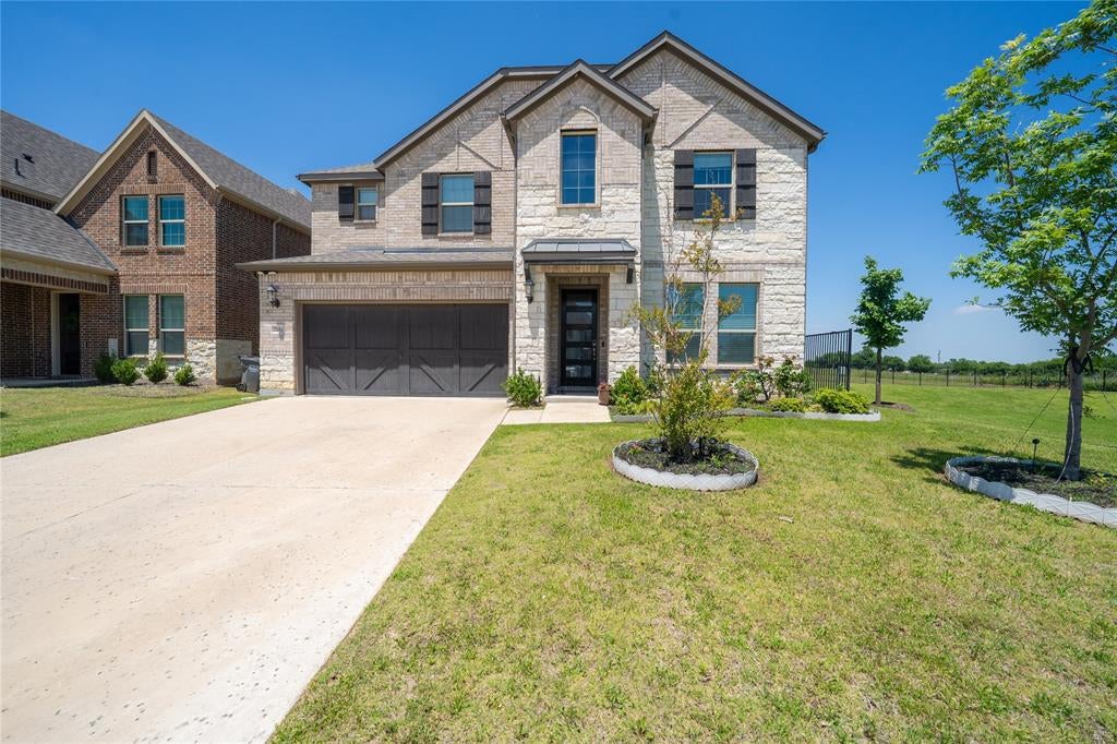 2104 Covey Court — photo