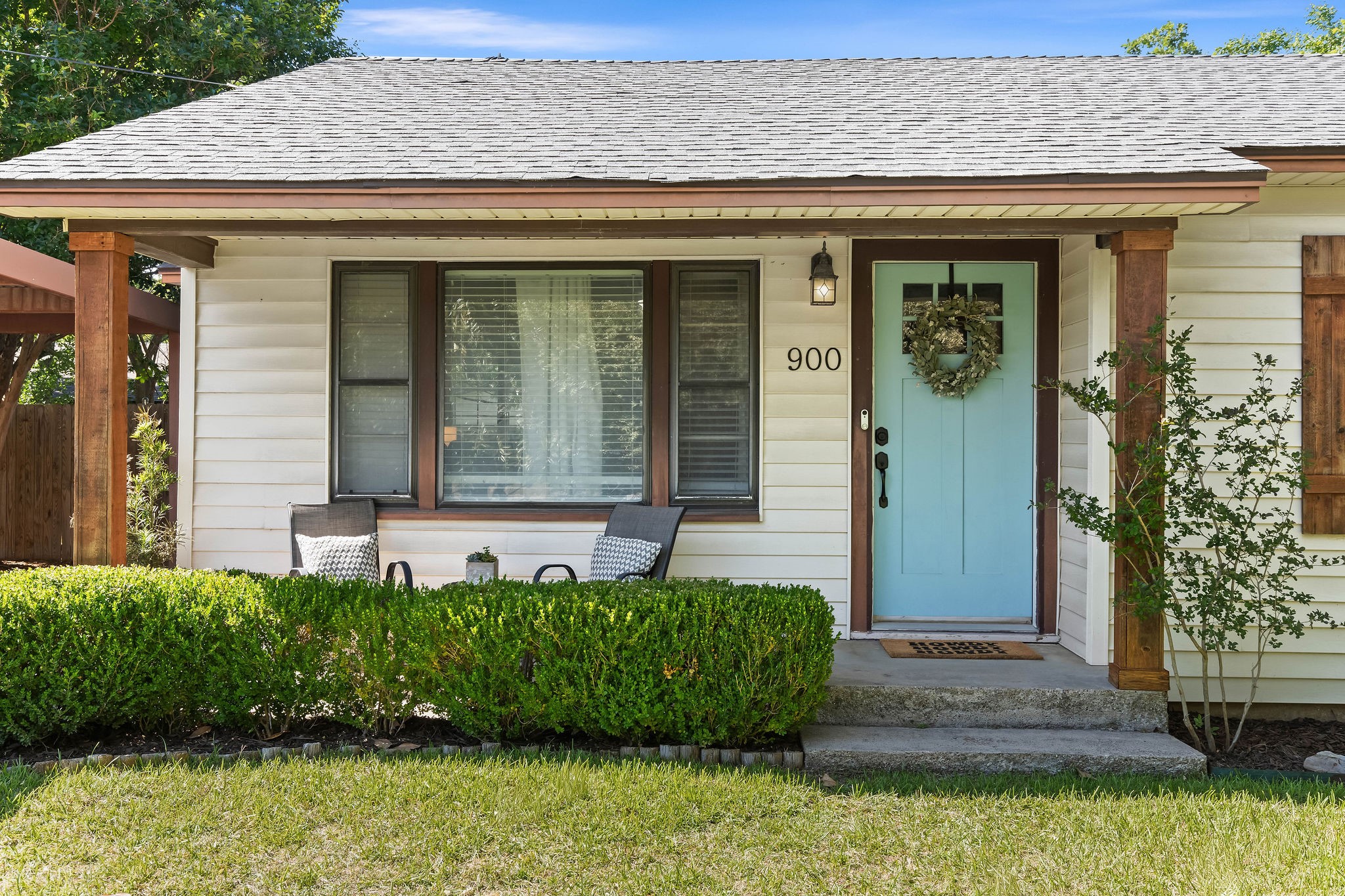 900 W Reeves, Decatur, TX 76234 — photo 3