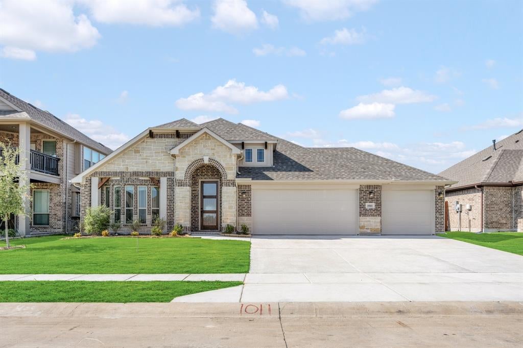 1011 Stonehaven Drive — photo