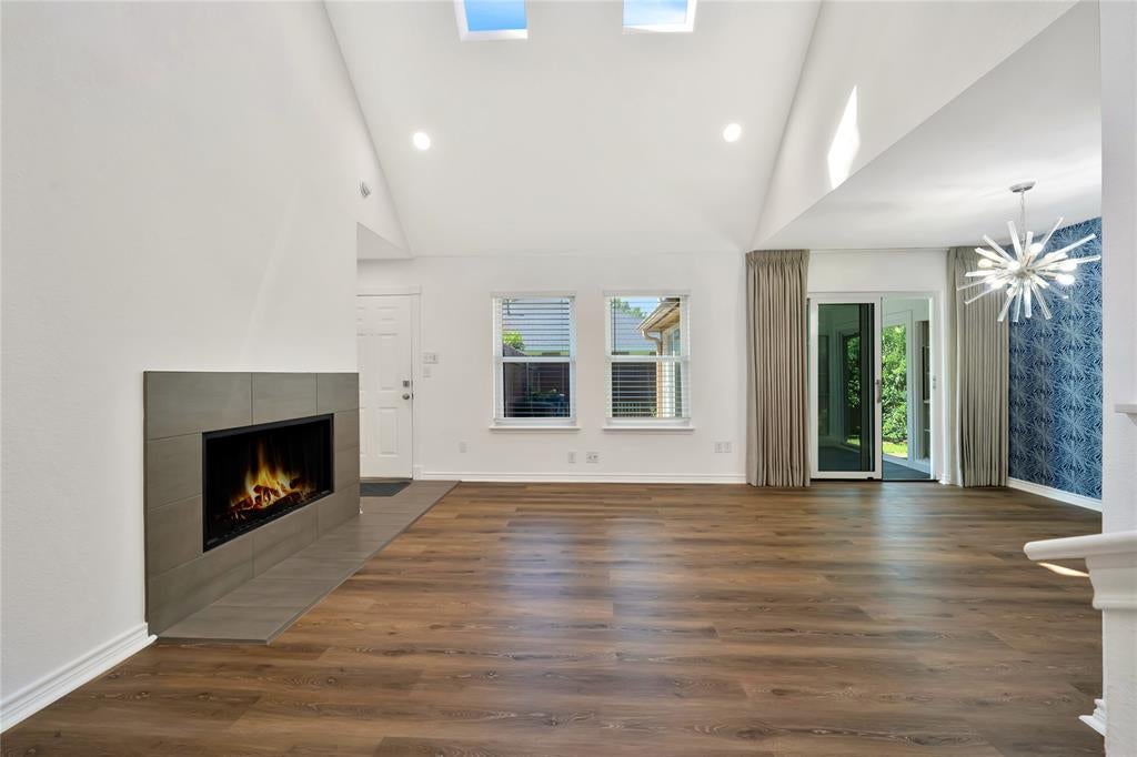 2909 Normandy Court — photo