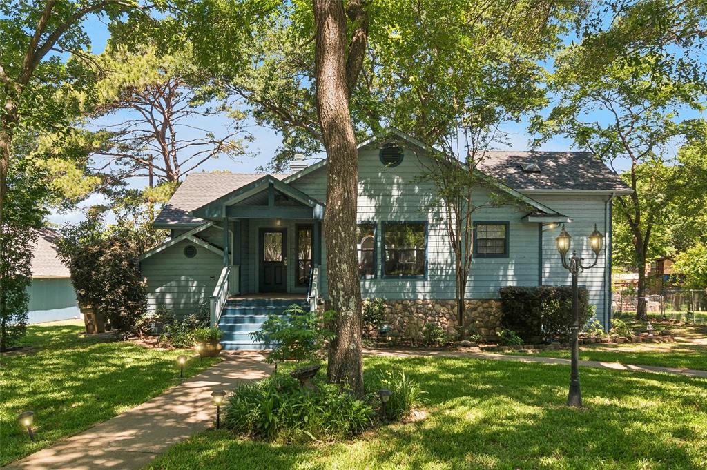 118 Lancelot Drive — photo