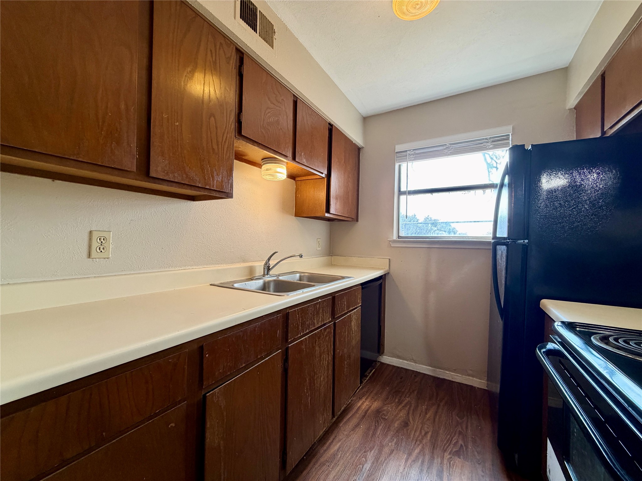 2526 W Prairie Street 108 — photo