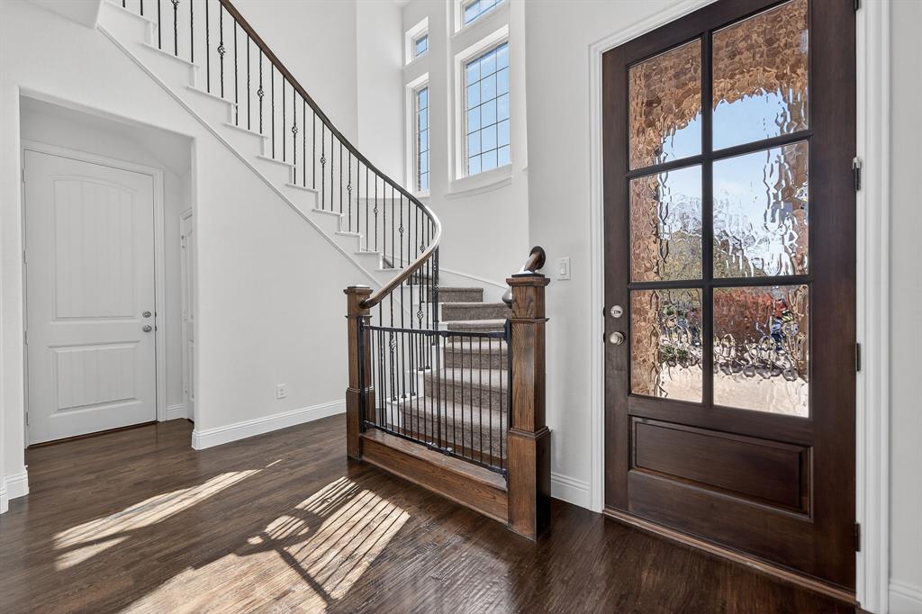 922 Amber Knoll Drive — photo