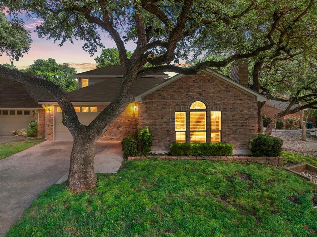 312 Tree Grove Circle — photo