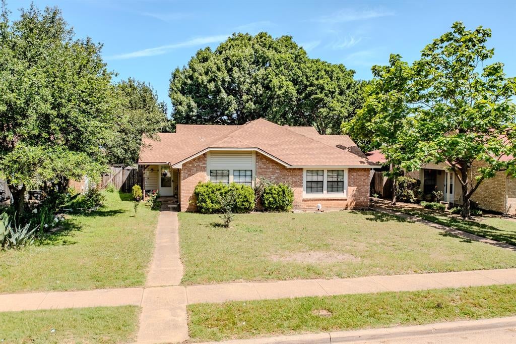 7105 Pineberry Road — photo