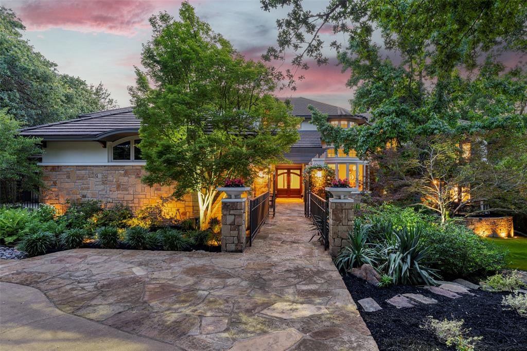 2702 Mark Twain Court — photo