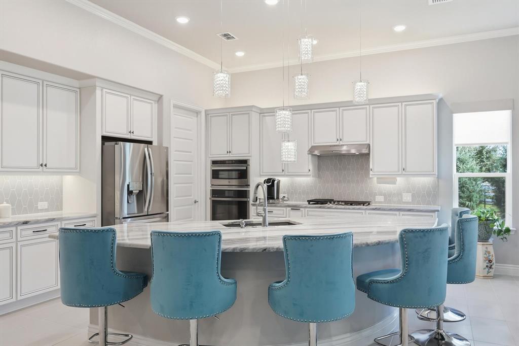 10008 Baywood Court — photo