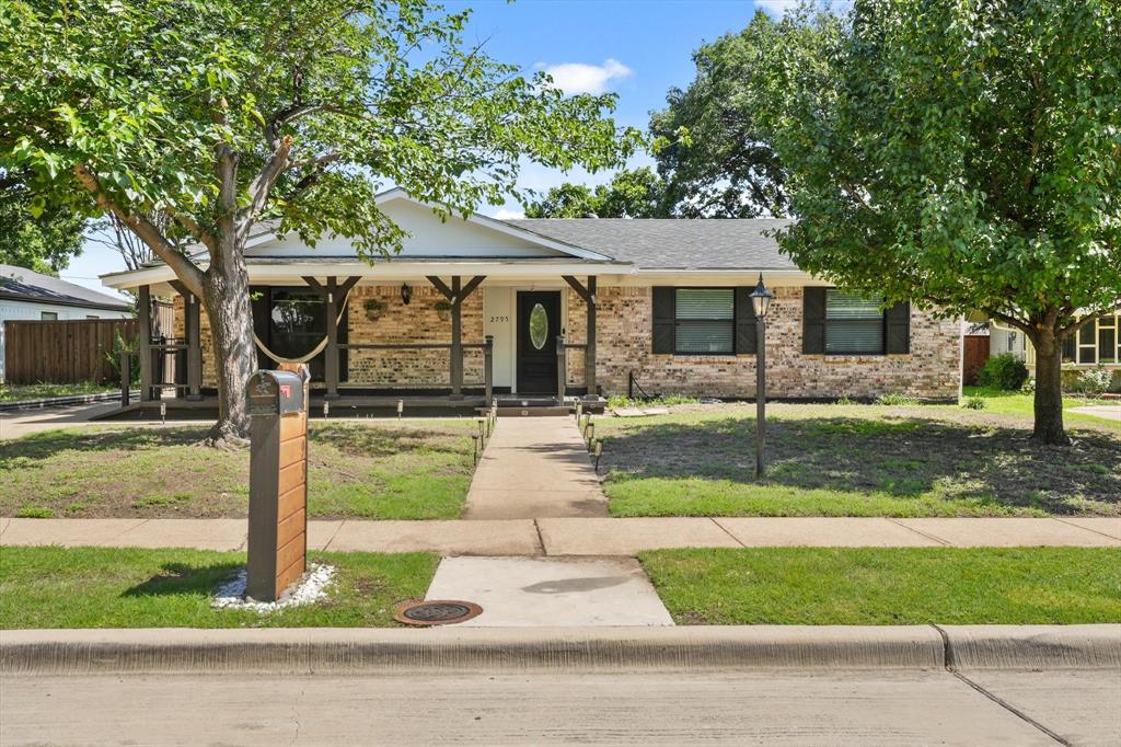 2795 Beechmont Drive — photo