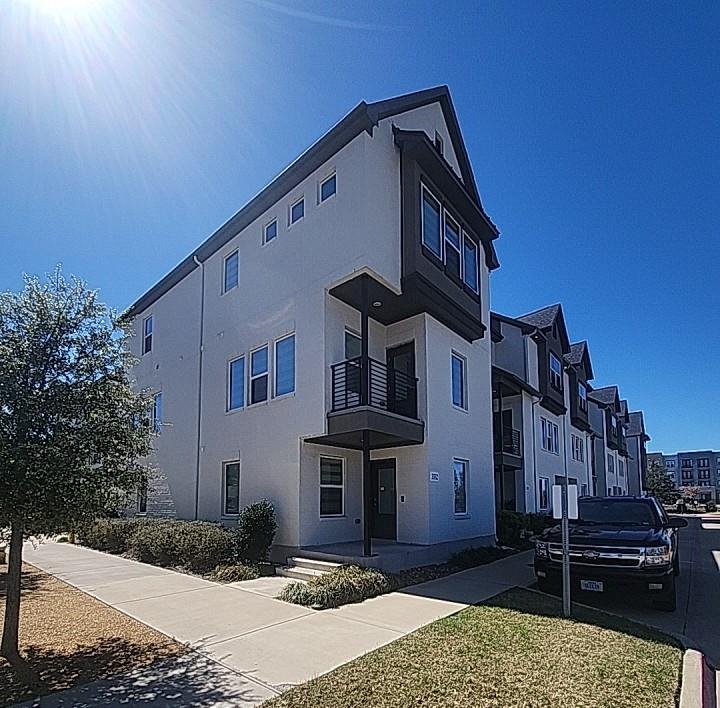 3332 Santee Street — photo