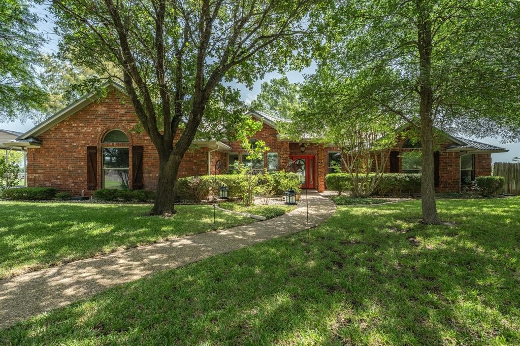 716 Retoma Park Drive — photo