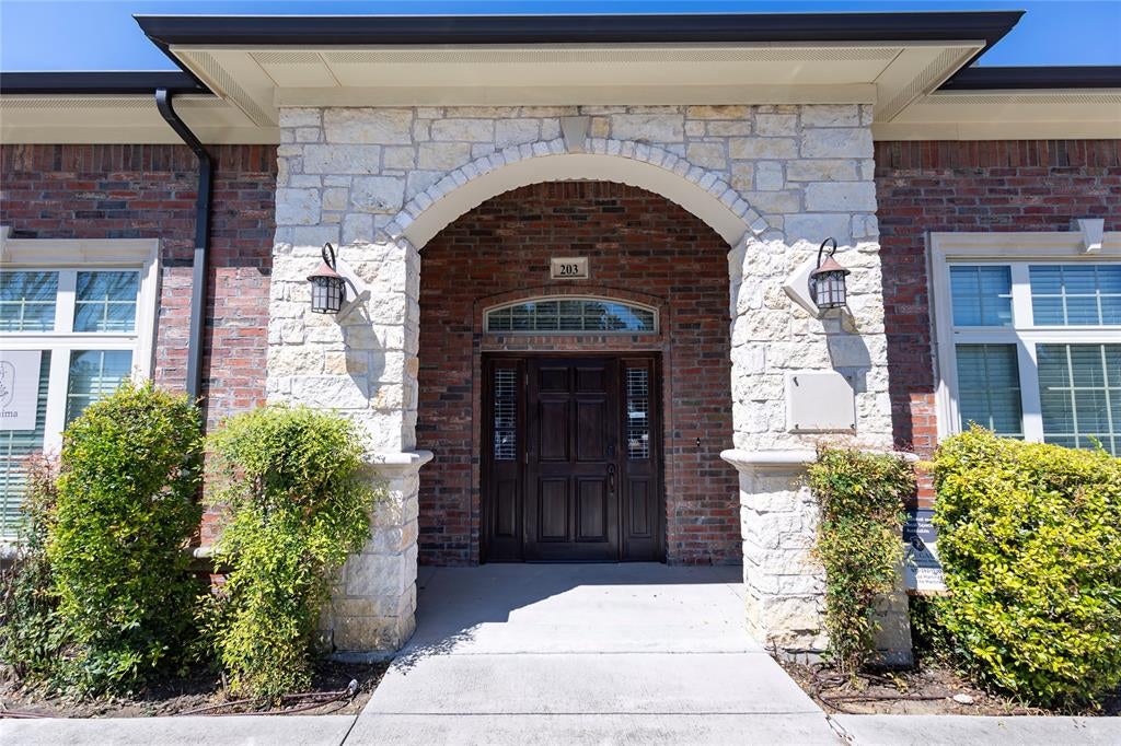 8765 Stockard Drive 203 — photo