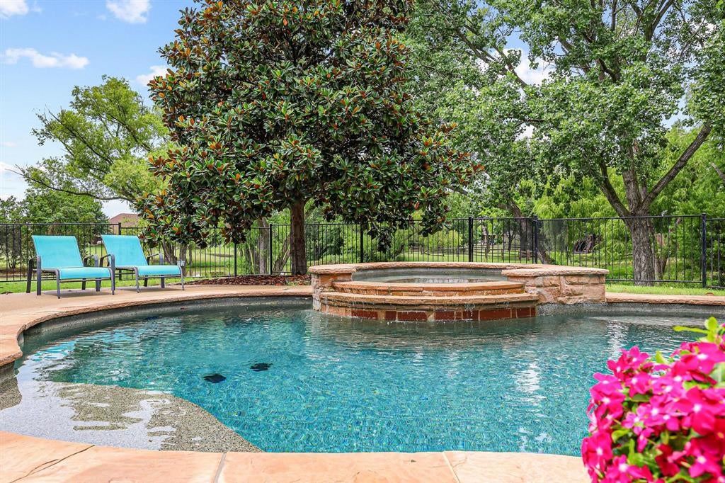 1320 Lakeview Drive — photo