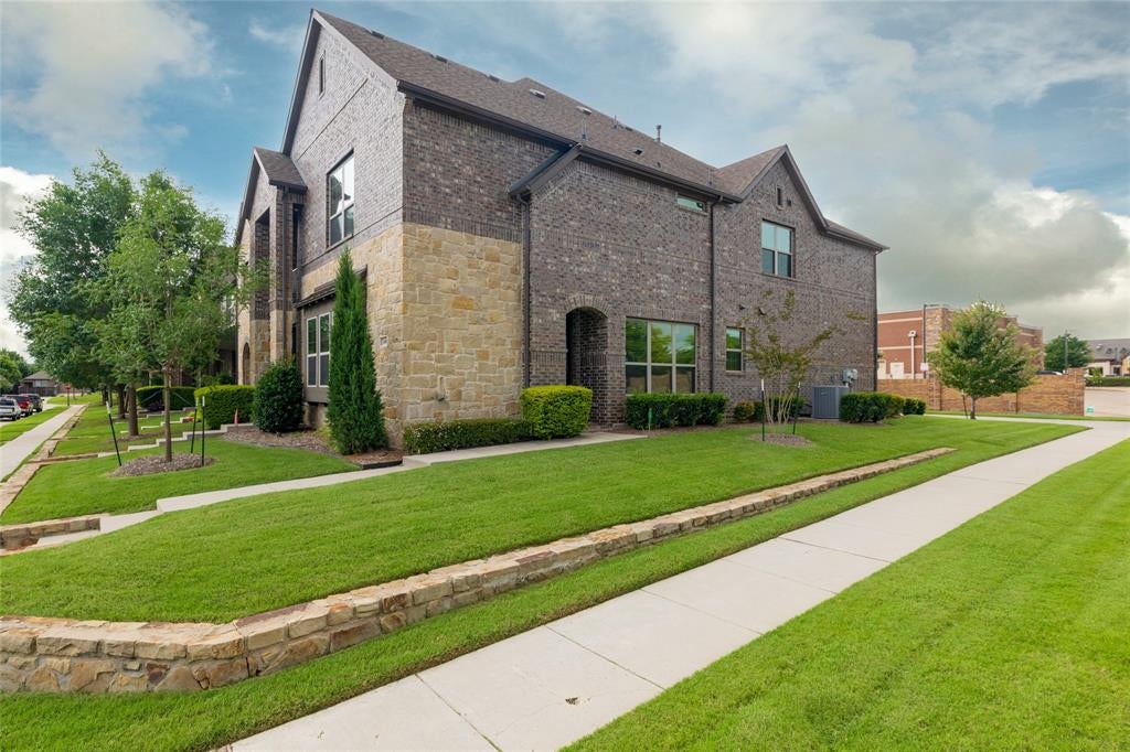 3000 Gaylord Drive — photo