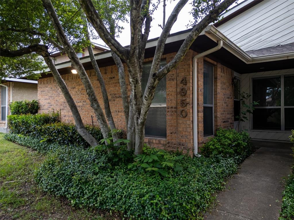 4950 Rolling Vista — photo