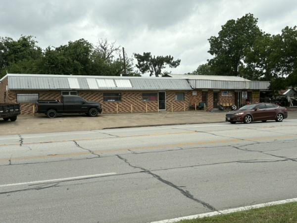 1601 N Kaufman Street — photo