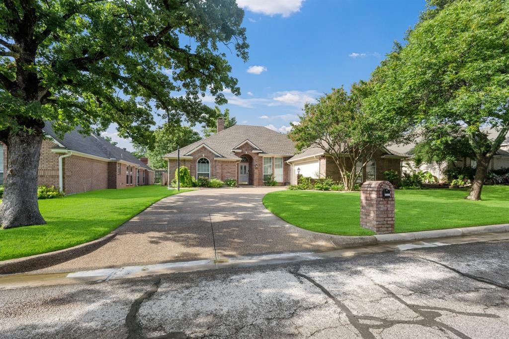 3317 Tiverton Court — photo