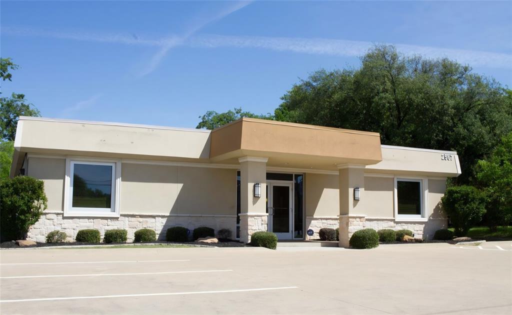 2567 Valley View Lane — photo