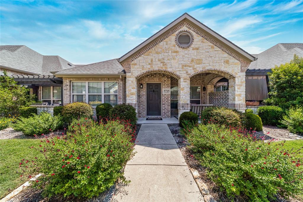 5715 Hummingbird Lane — photo