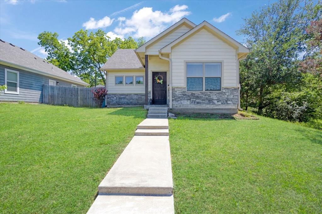 1226 W Elm Street — photo