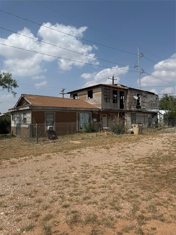 201 Commercial Avenue — photo